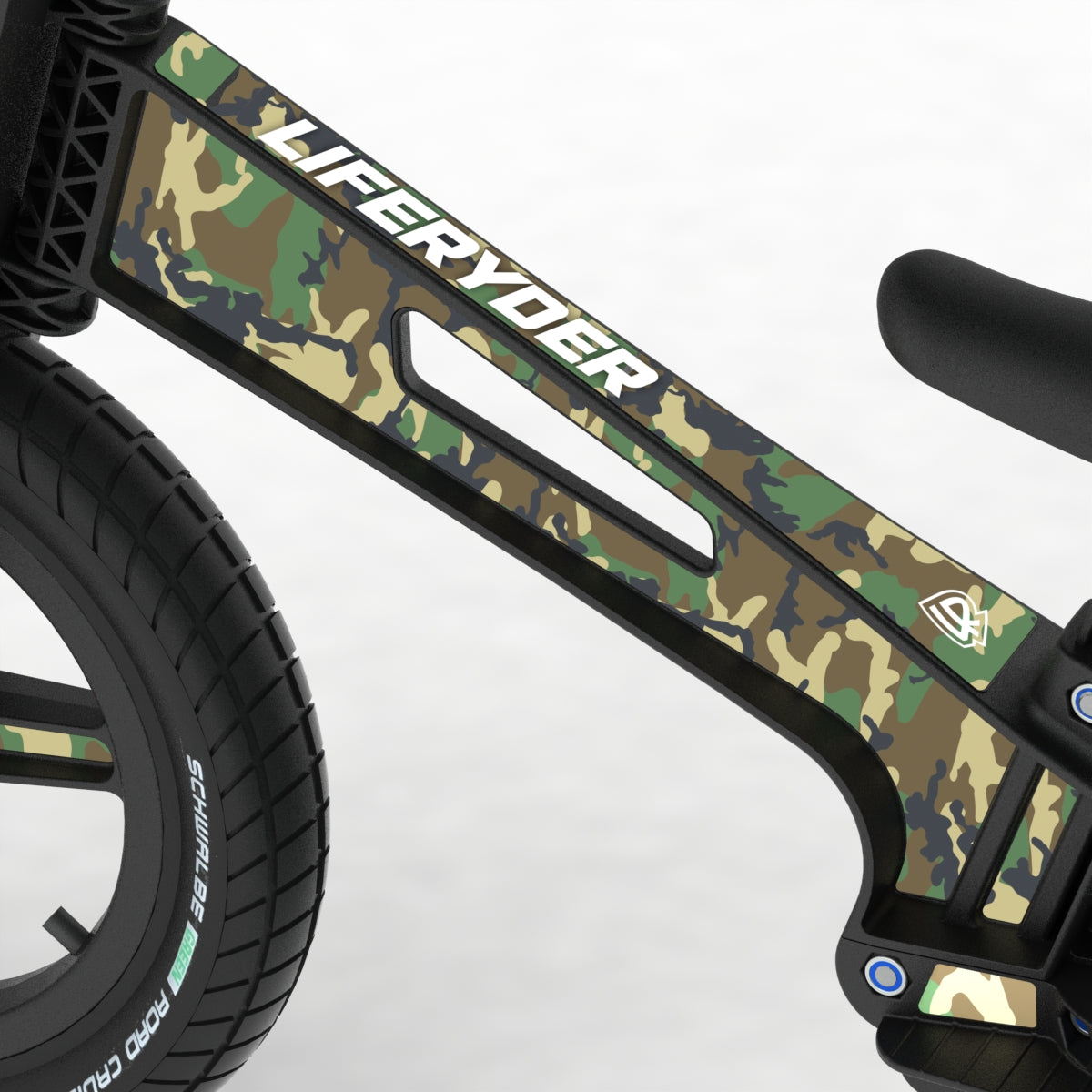 LIFERYDER VOGUE Army Camo footrest balance bike detail