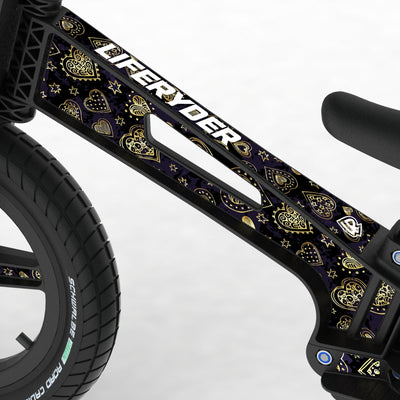 LIFERYDER VOGUE Hearts of Gold footrest balance bike detail